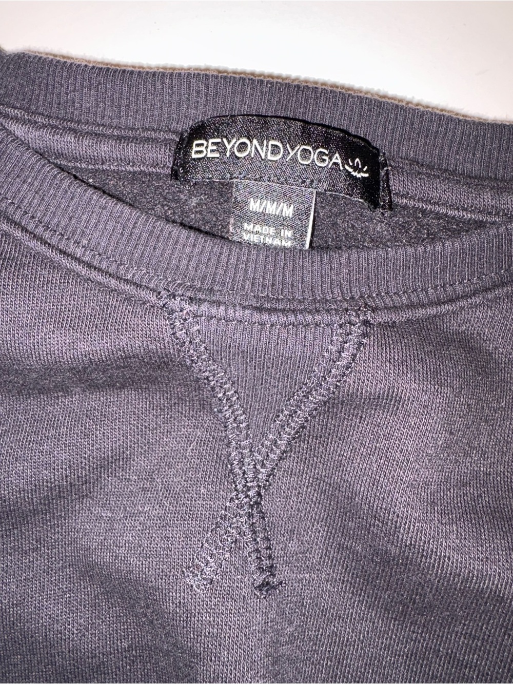 Beyond Yoga Relaxed Crop Black Fleece Crewneck Sweatshirt Size M - Picture 3 of 5
